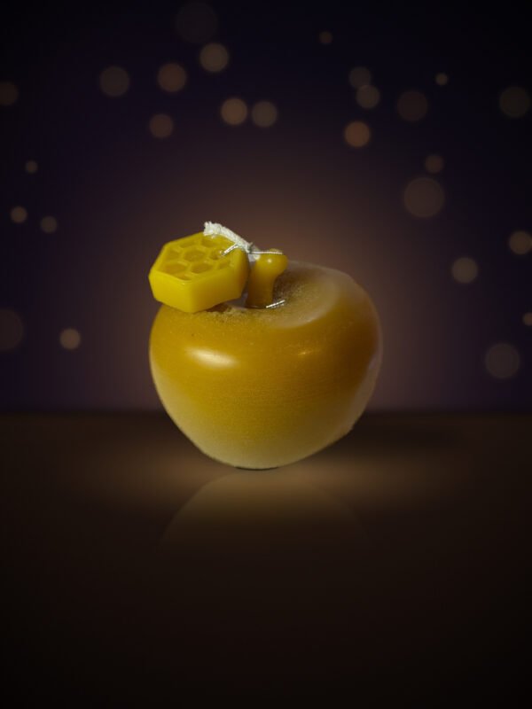 Natural apple candle
